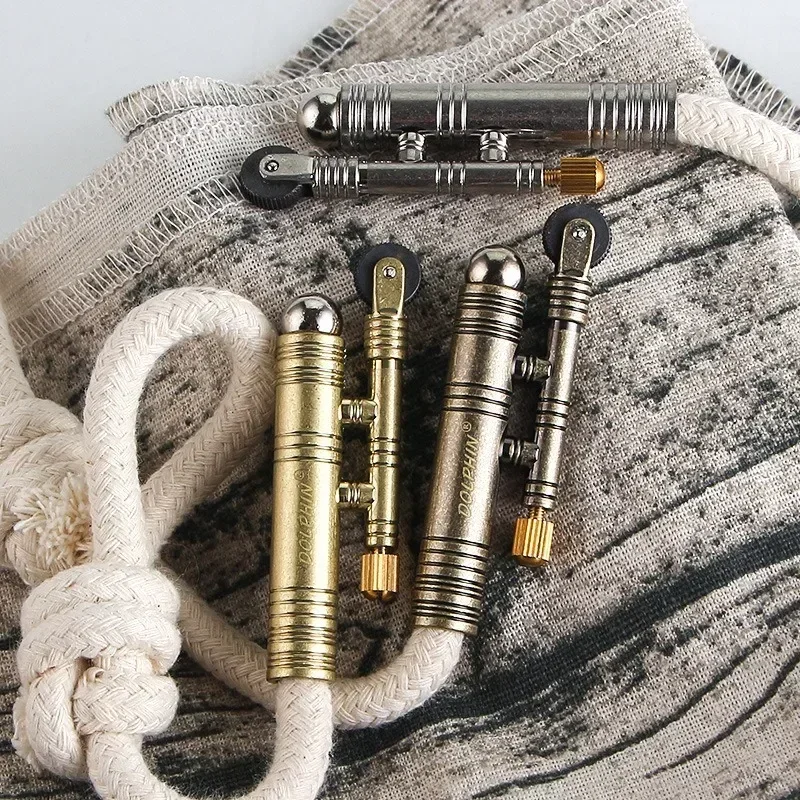 Outdoor Windproof Lighter - 新しいポータブル金属防風マッチロープライター屋外キャンプサバイバルレトロライターメンズタバコ点火ガジェット